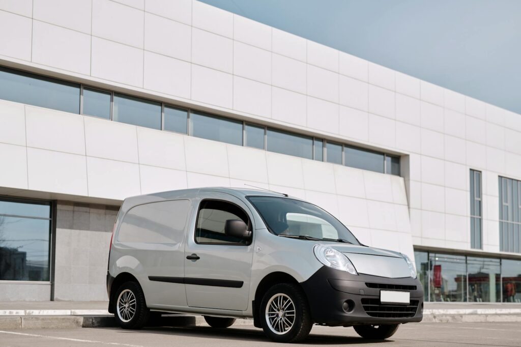 Renault Aims for Full Control of Electric Van Venture Flexis Amid Market Realities
